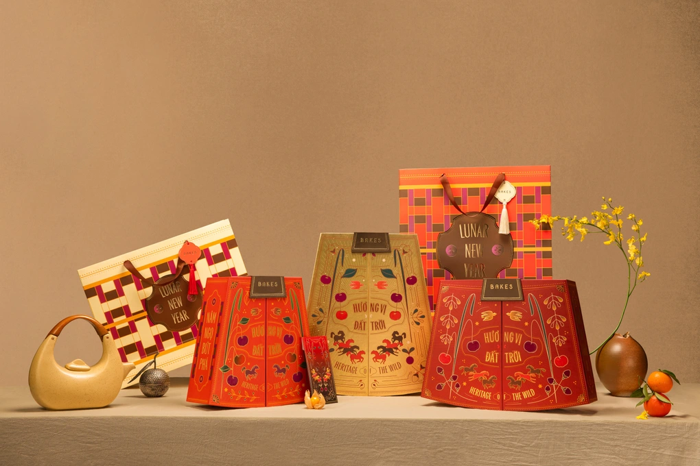 Bộ ba hộp quà Tết “Hương vị đất trời” (Ảnh: Bakes).